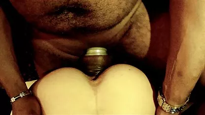 שאוב התחת סרטי פורנו לצפייה ישירה בחינם ולשבת על הזין