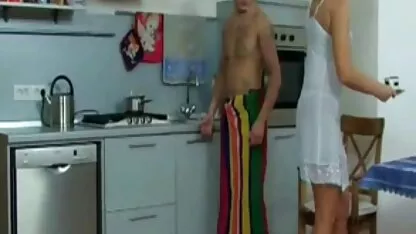 סקסי ריילי ריד מתחזה סקסלצפיה ישירה
