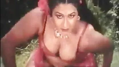 שדיים סרטי סקס לצפייה חינם גדולים במיטה