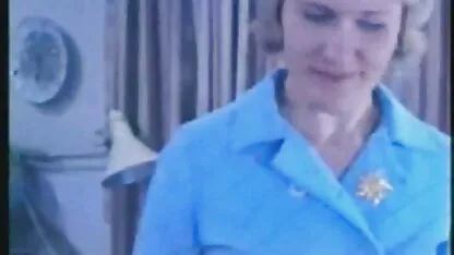 זוג מזדווגים מתחת סרטי סקס חינם לצפיה לגשר.