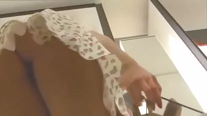 היא הורידה את הג ' ינס שלה סרטים ארוטים לצפיה עם ברונטית יפה וזיינה טוב בתחת הצמוד שלה