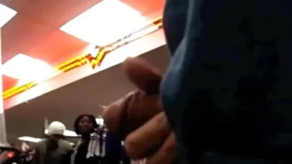 סקס לסבי ליד הבריכה סקס חינם לצפייה ישירה יפה
