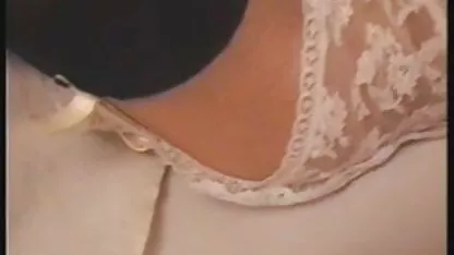 נשיקה חמה סקססס לצפיה חינם במקום אינטימי.