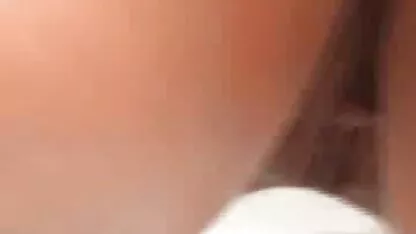 אישה שאוהבת שפיך. סרטי פורנו לצפיה בחינם