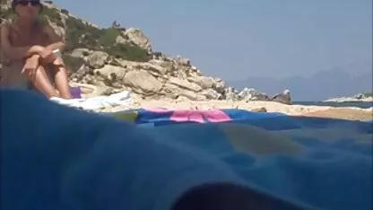 בלונדינית עם חזה קטן מקבלת זיון בתחת סרטים לצפייה ישירה כחולים חינם במיטה